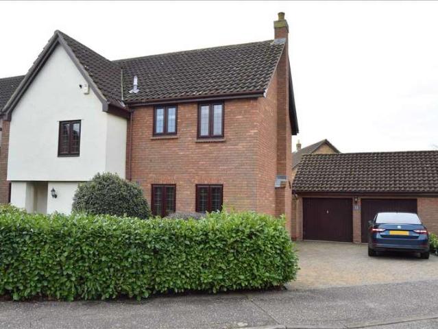 4 Bedroom Detached House