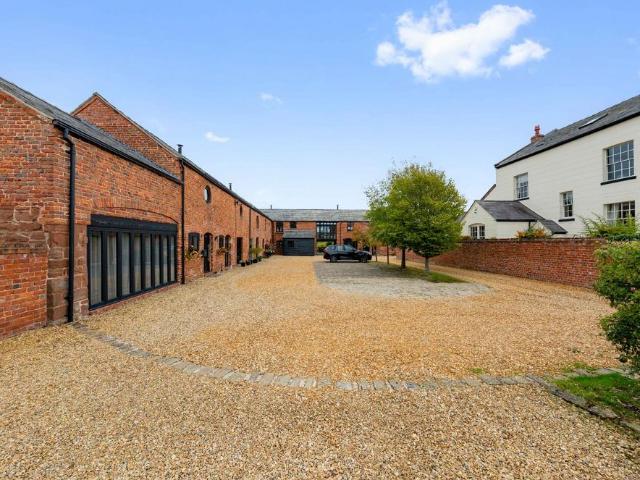 4 bedroom property for sale