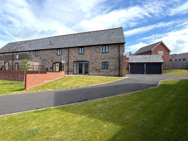 4 bedroom property for sale