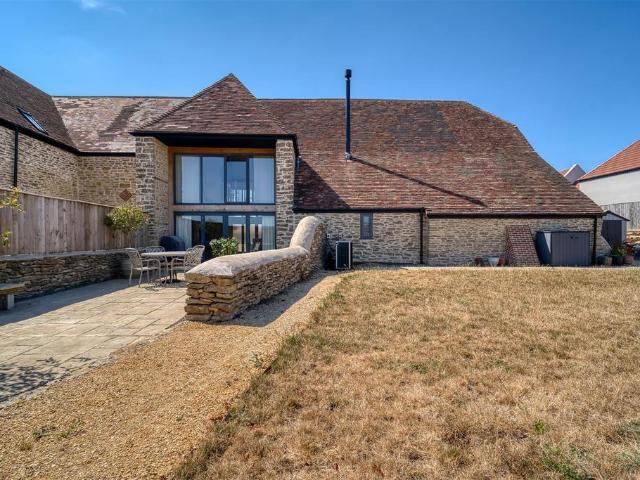 4 bedroom property for sale