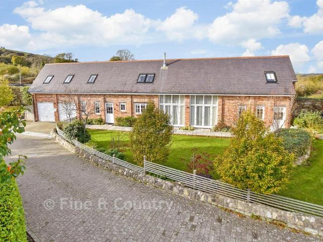 4 bedroom property for sale