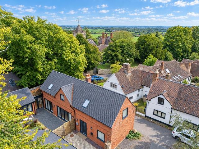 4 bedroom property for sale