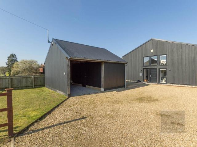 4 bedroom property for sale