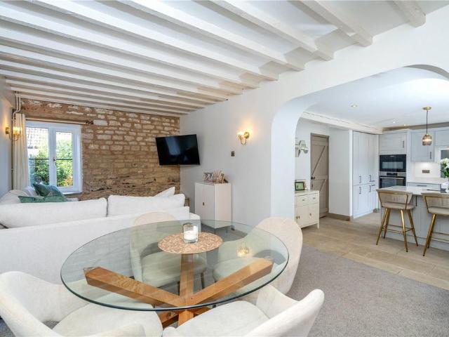 4 bedroom property for sale