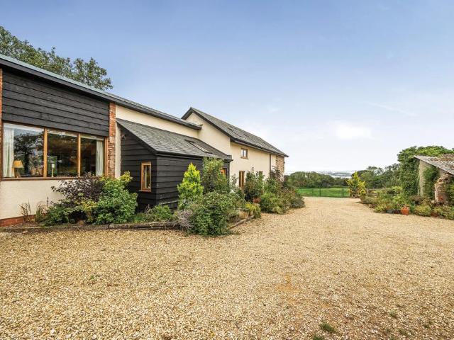4 bedroom property for sale