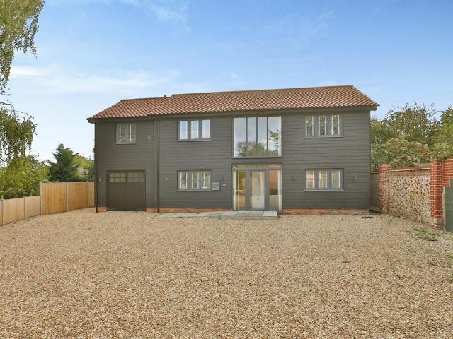 4 bedroom property for sale