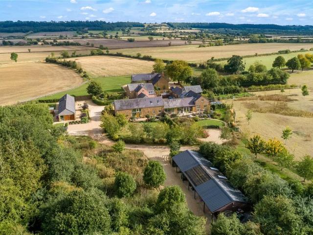 4 bedroom property for sale