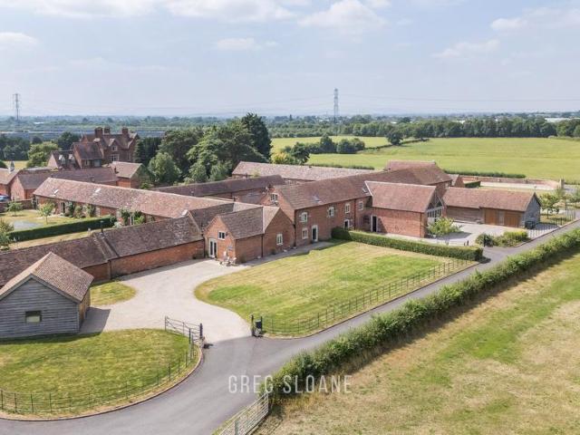 4 bedroom property for sale