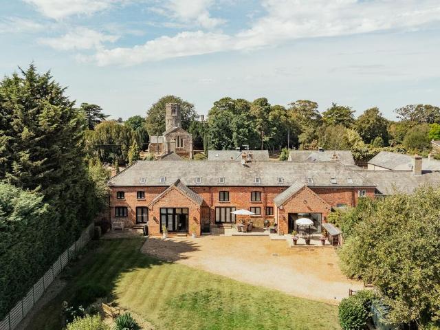 4 bedroom property for sale