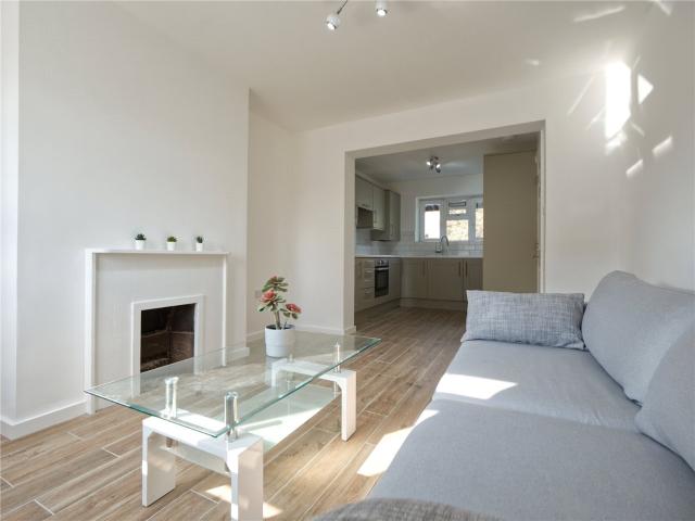 4 bedroom property in Castlehaven Road, Camden, London, NW1 £4,975 pcm | Chestertons