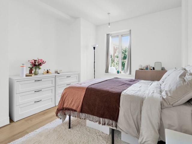 4 bedroom property in Crowndale Road, Camden, London, NW1 £4,850 pcm | Chestertons