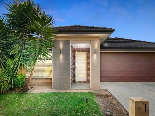 4 BEDROOM PROPERTY IN A GREAT LOCATION
