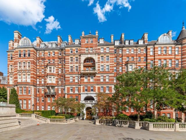 4 bedroom property in Albert Court West Block, Prince Consort Road, London, SW7 £13,000 pcm | Chestertons