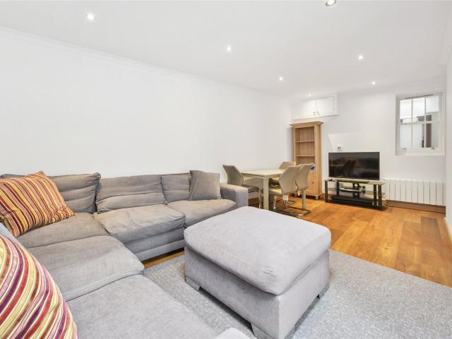 4 bedroom property in Guildhouse Street, London, SW1V £5,750 pcm | Chestertons