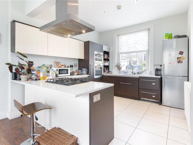 4 bedroom property in Danbury Street, London, Islington, N1 £5,500 pcm | Chestertons