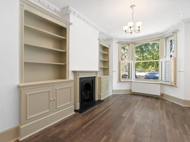 4 bedroom property in Favart Road, Fulham, London, SW6 £7,000 pcm | Chestertons