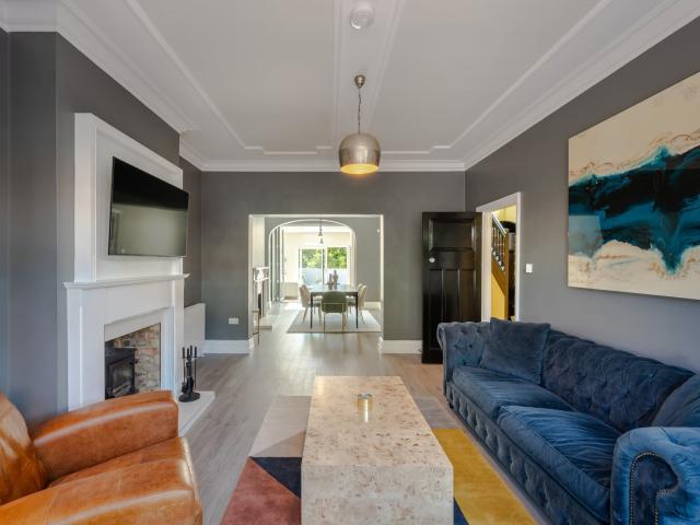 4 bedroom property in Finchley Road, Hampstead, London, NW3 £7,600 pcm | Chestertons