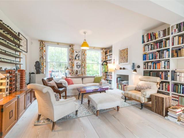 4 bedroom property in Kingsland Road, Dalston, London, E8 £6,750 pcm | Chestertons