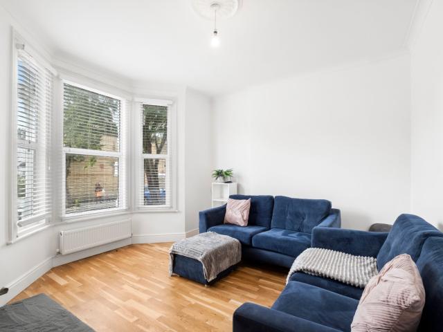 4 bedroom property in Homestead Road, London, SW6 £5,250 pcm | Chestertons