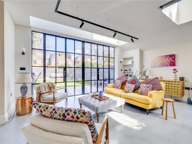 4 bedroom property in Lysia Street, London, SW6 £8,500 pcm | Chestertons