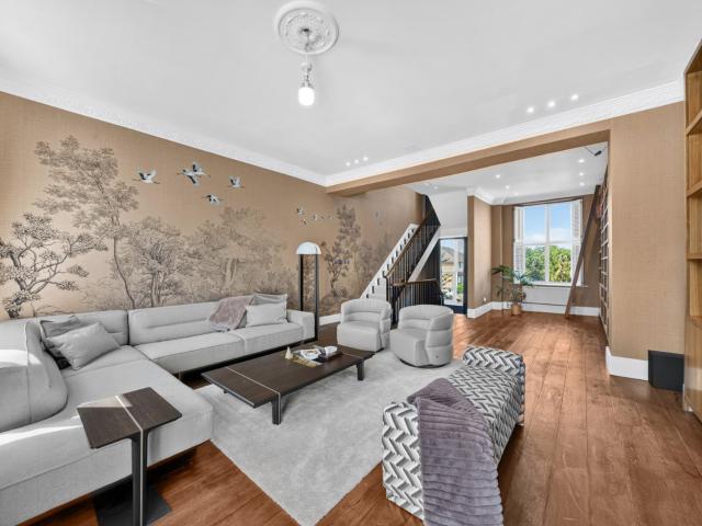 4 bedroom property in North Side Wandsworth Common, London, SW18 £9,250 pcm | Chestertons