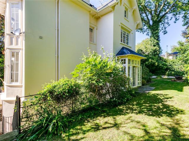 4 bedroom property in Park Village West, Regents Park, London, NW1 £12,000 pcm | Chestertons