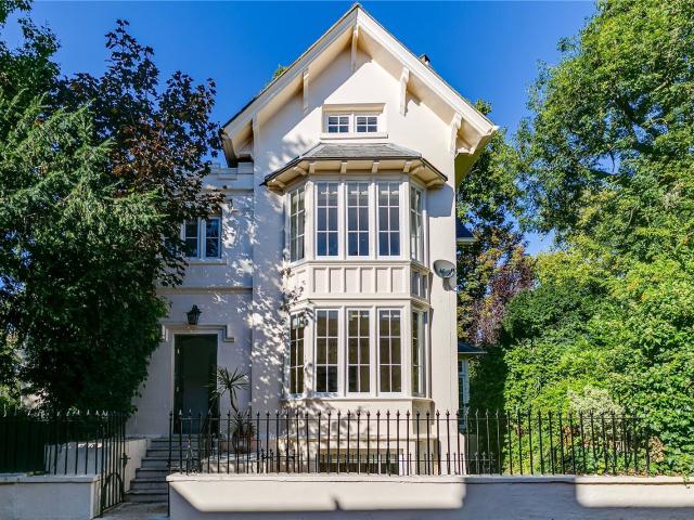 4 bedroom property in Park Village West, Regents Park, London, NW1 £12,000 pcm | Chestertons