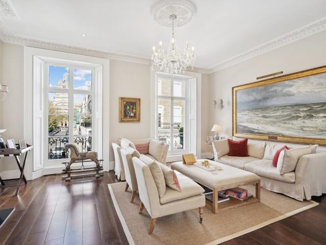 4 bedroom property in Thurloe Square, South Kensington, London, SW7 £30,000 pcm | Chestertons
