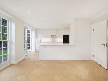 4 bedroom property in The Marlowes, St John's Wood, London, NW8 £11,266 pcm | Chestertons