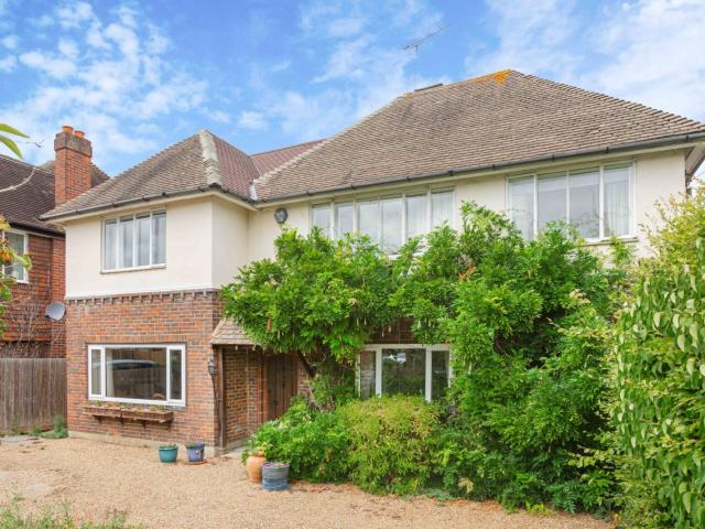 4 bedroom property in Thetford Road, New Malden, Surrey, KT3 £6,899 pcm | Chestertons