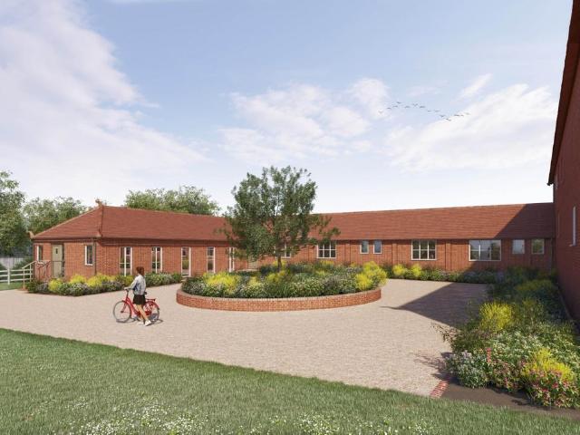 4 bedroom link detached house for sale