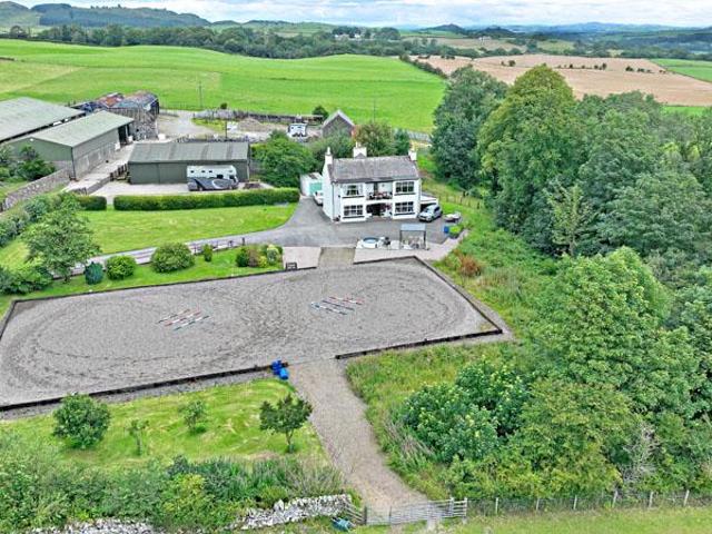 4 bedroom equestrian facility for sale