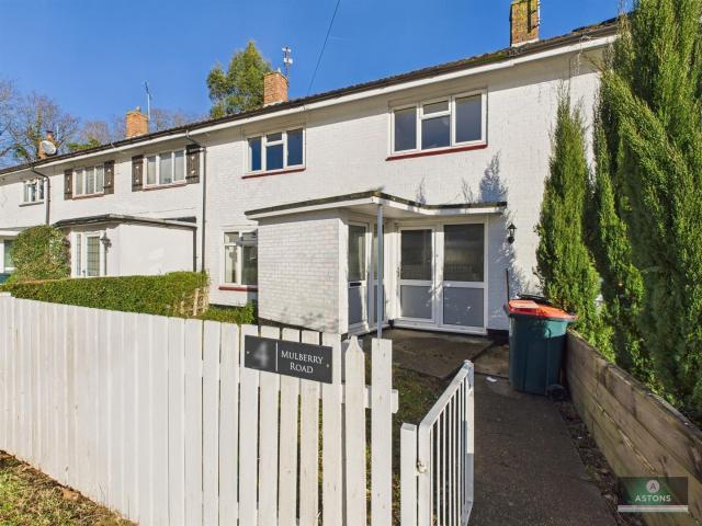 4 bedroom property to let in Mulberry Road, Crawley £1,695 pcm