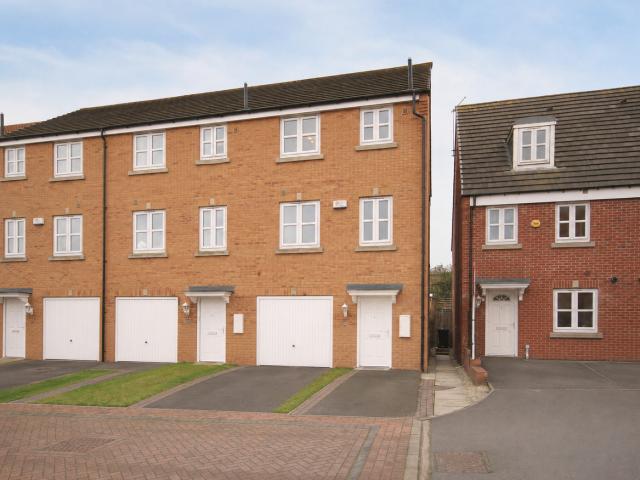 4 bedroom property to let in Myrtle Crescent, Sheffield S2 £1,700 pcm