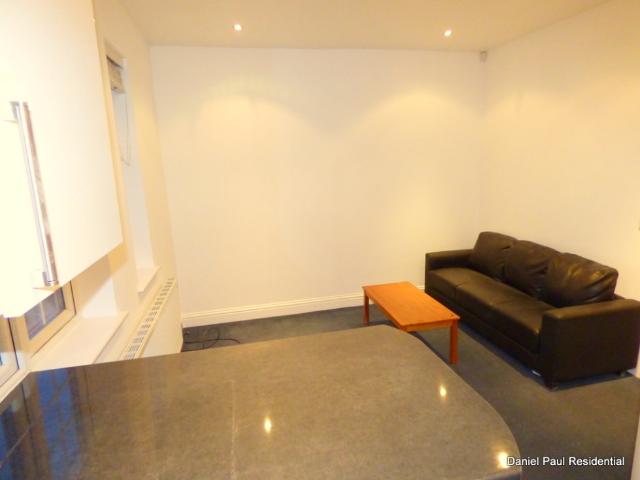 4 bedroom property to let in Northfield Avenue Asking price £646 pw