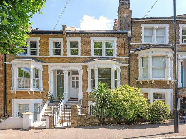 4 bedroom property to let in Becondale Road, London, SE19 £4,500 pcm