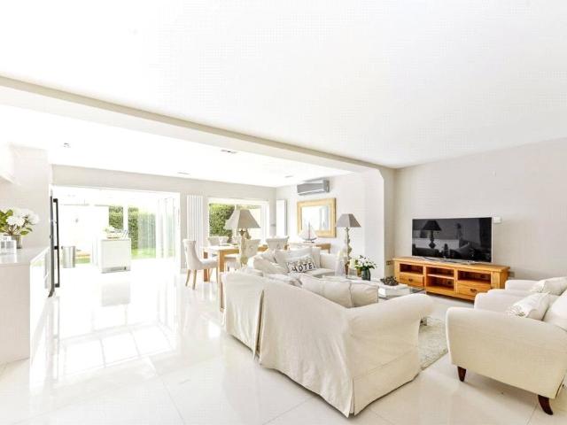 4 bedroom property to let in Court Close, St. Johns Wood Park, London, NW8 £2,429 pw