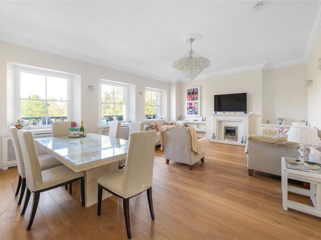4 bedroom property to let in Hyde Park Gate, Knightsbridge, London, SW7 £2,150 pw