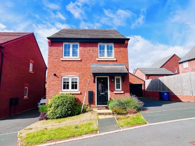 4 bedroom property to let in Hedgerow Road, Lichfield £1,695 pcm