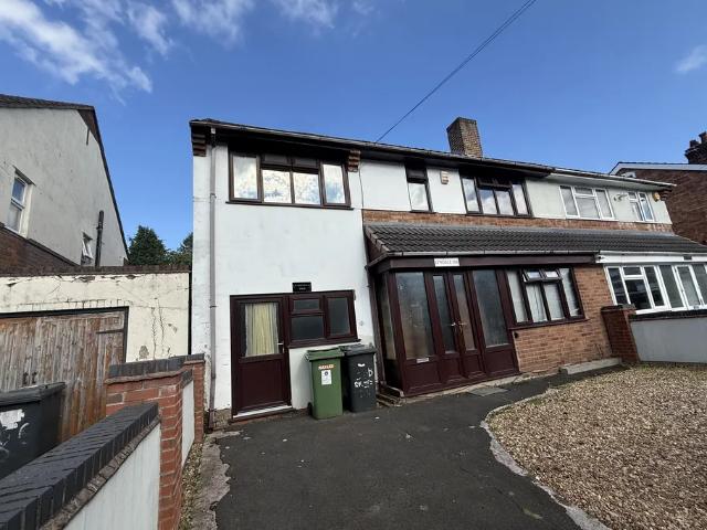 4 bedroom property to let in Riches Street, Wolverhampton £1,400 pcm