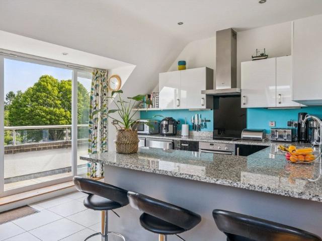 4 bedroom property to let in Sunderland Avenue, Oxford, Oxfordshire, OX2 £3,000 pcm