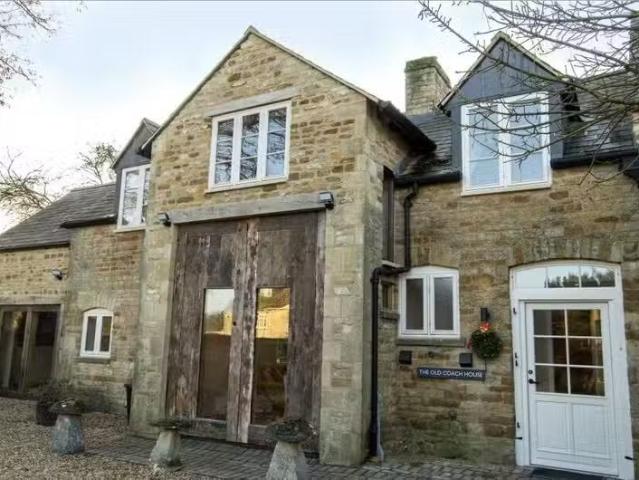 4 bedroom property to let in West End, Kingham, Chipping Norto.