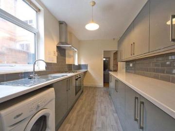 4 bedroom Property To Let