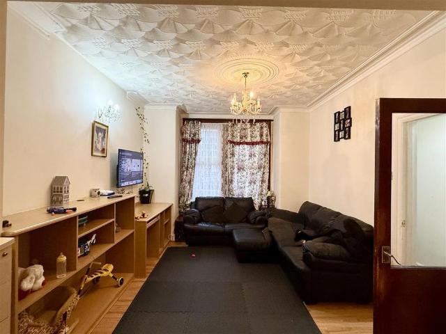 4 bedroom property to rent
