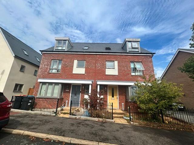 4 Bedroom Property To Rent In Teeswater Way, Milton Keynes, MK8