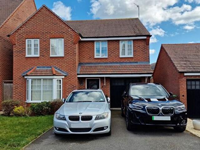4 Bedroom Property To Rent In Brackley Crescent, Warwick, CV34