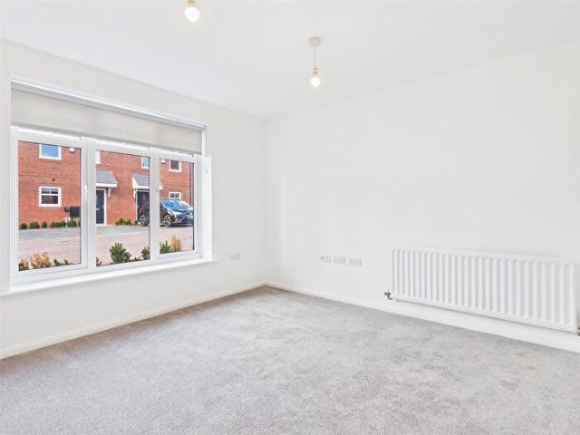 4 Bedroom Property To Rent In Carrington Way, Coventry, CV7