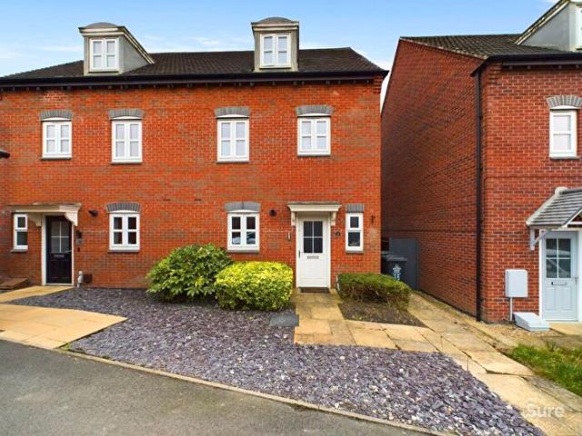 4 Bedroom Property To Rent In Lewisham Drive, Church Gresley, DE11