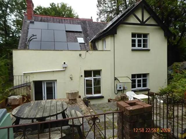 4 Bedroom Property To Rent In Pantyrathro, Llangain, SA33