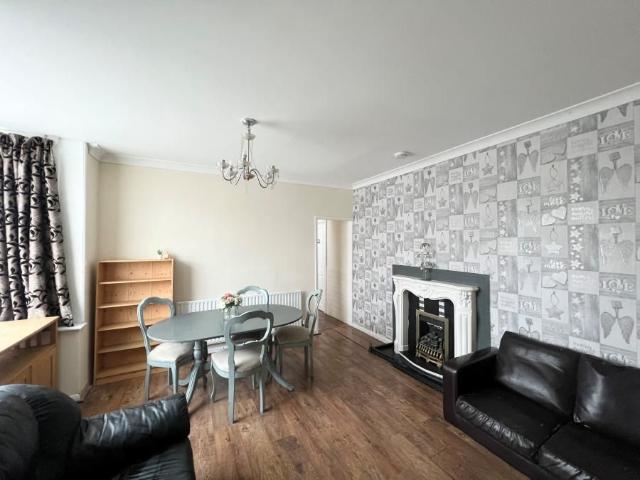 4 bedroom property to rent Ladysmith Road, Grimsby, Lincolnshire, DN32